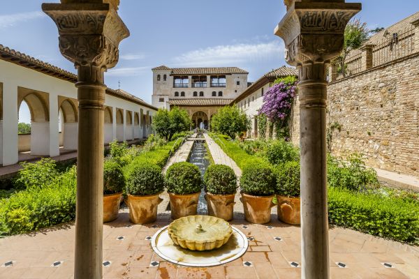 Courtyard Construction Service in Peoria