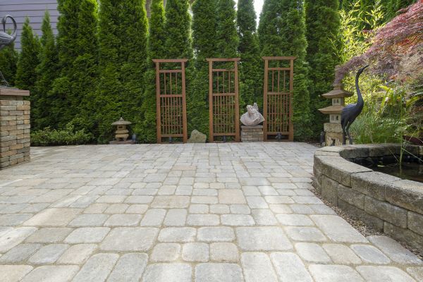 Backyard Hardscape Service in Peoria